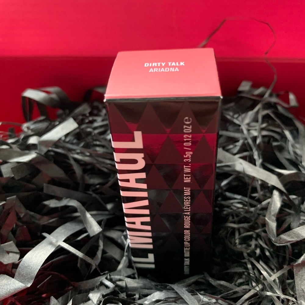 IL MAKIAGE DIRTY TALK LIPSTICK SILKY-MATTE LIP COLOR - Adriana 703